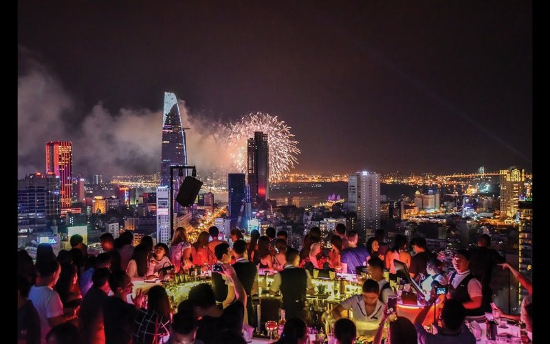 Chill Sky Bar quận 1