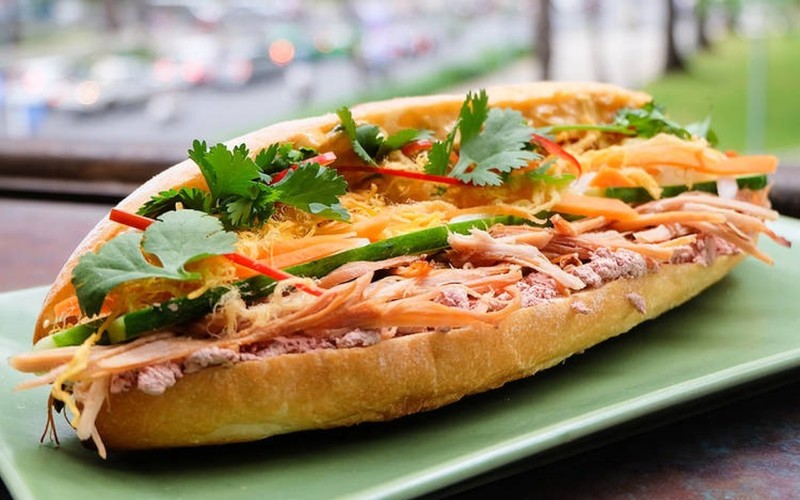 Bánh mì kẹp thịt - hình ảnh các món ăn ngon