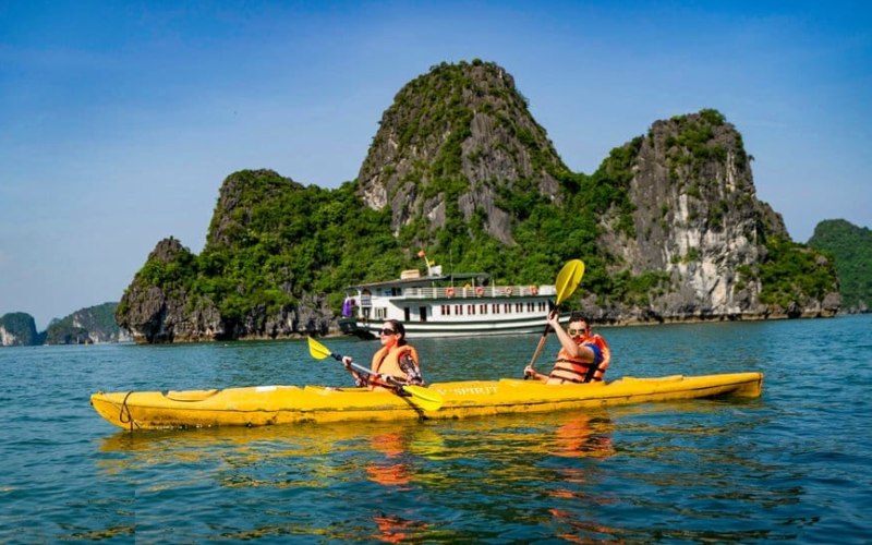 chèo thuyền kayak hạ long