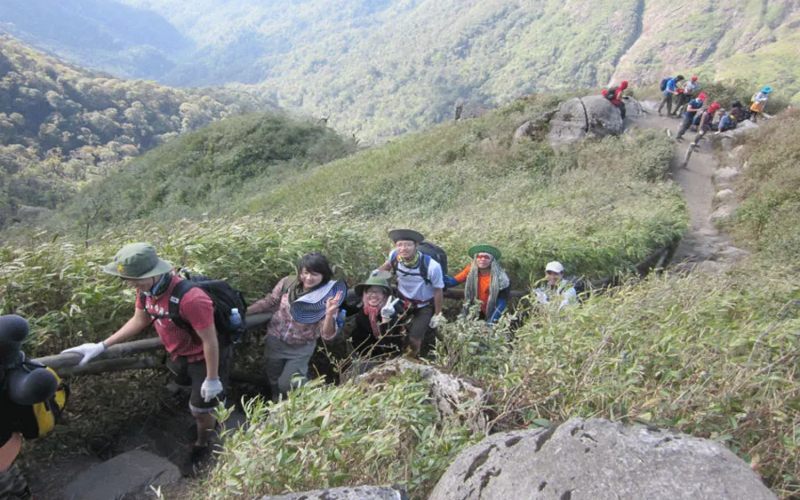 fansipan trekking