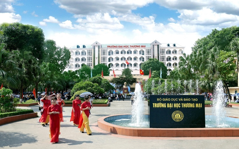 Trường Đại học Thương Mại