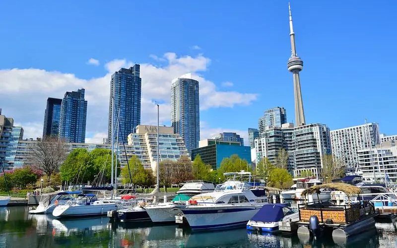 cách di chuyển khi du lịch Canada tự túc