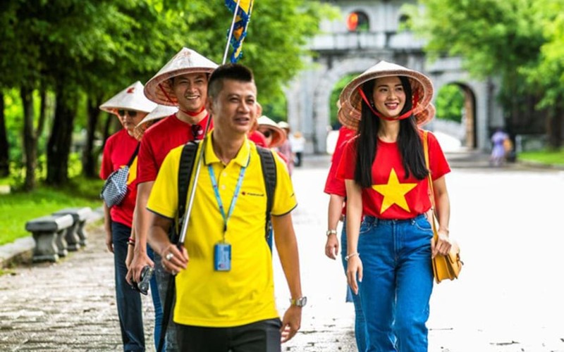 hướng dẫn viên du lịch việt nam
