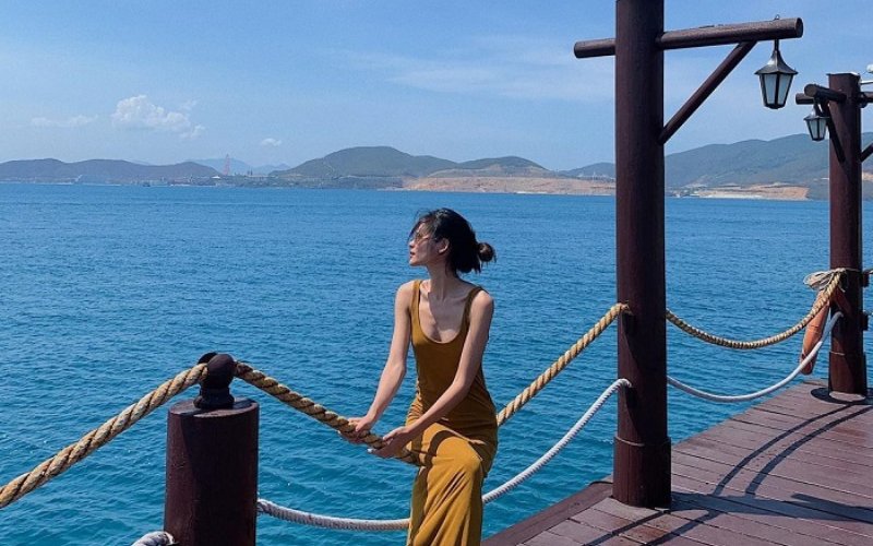 Trang phục đi biển - kinh nghiệm du lịch Nha Trang 1 ngày