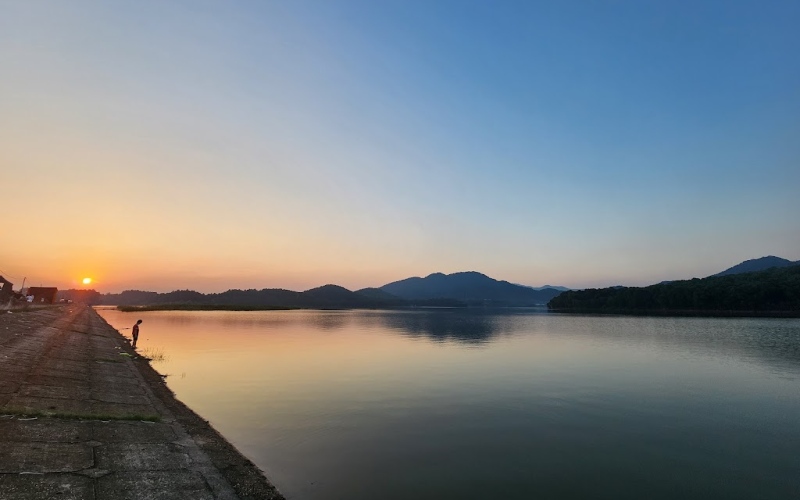 Hồ Đồng Quan