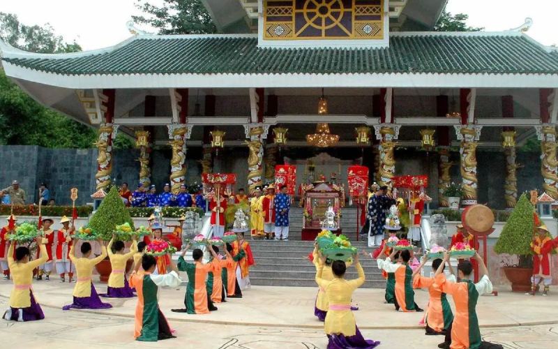 lễ hội Bà Chúa Xứ