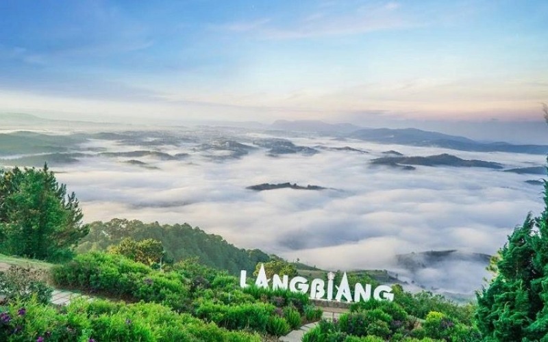 Núi LangBiang
