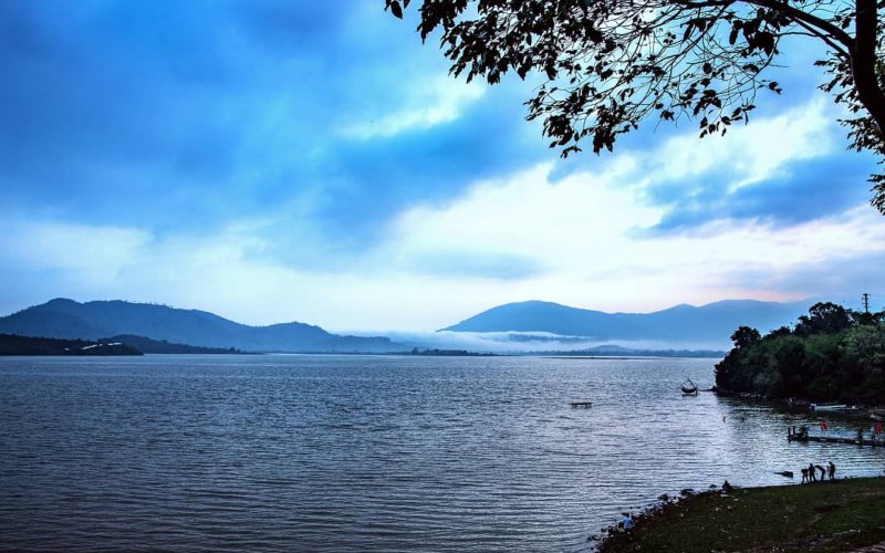 hồ Lắk