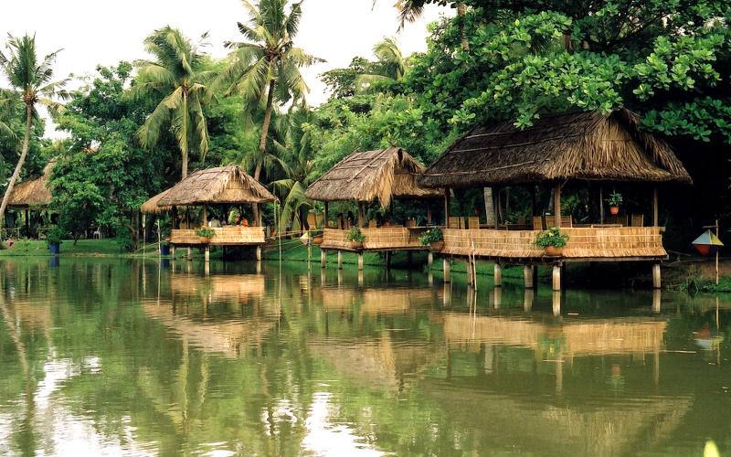 chòi lá ven sông khu du lịch văn thánh