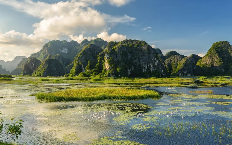 đầm Vân Long