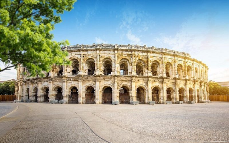 Đấu trường Arènes de Nîmes