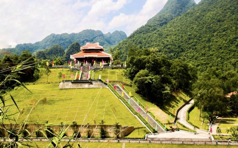 Khu di tích lịch sử Pác Bó