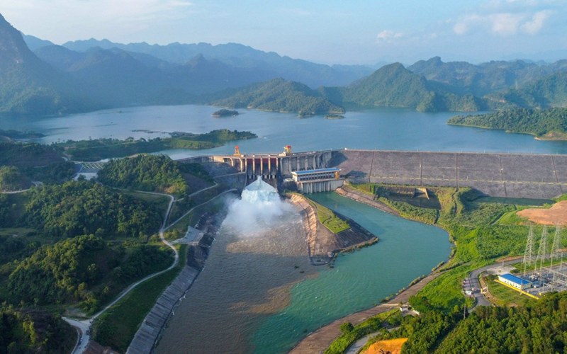 Nhà máy thủy điện Tuyên Quang