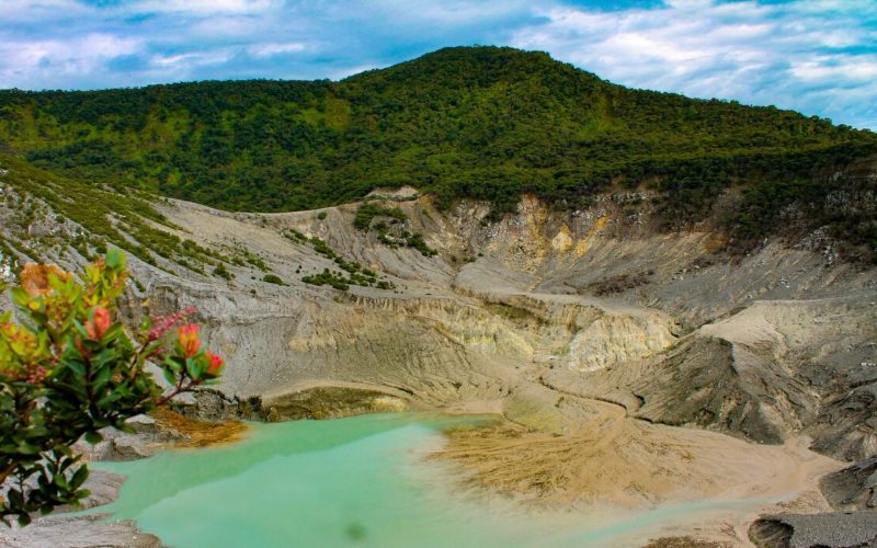 Núi lửa Tangkuban Perahu