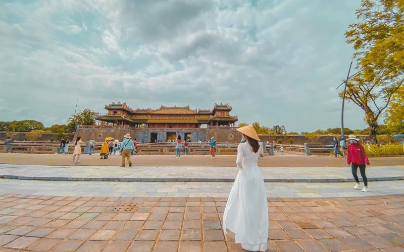 review du lịch huế