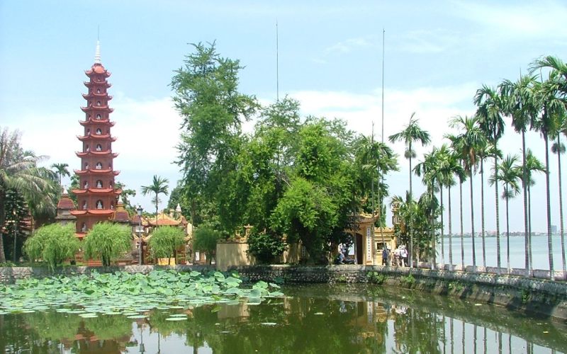 Chùa Trấn Quốc ở đâu