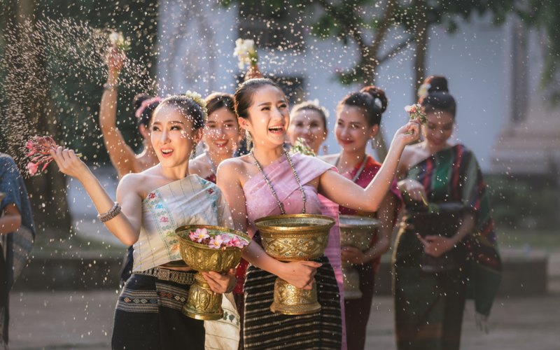 Giới thiệu lễ hội té nước Thái Lan