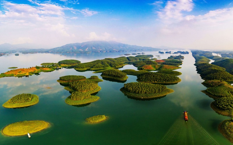 Thời gian khám phá hồ Thác Bà