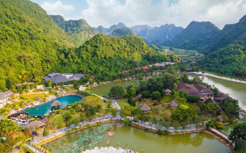 Thung Nham Hotel & Resort