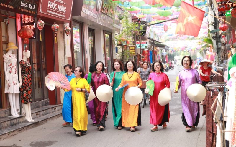 áo dài lụa Vạn Phúc