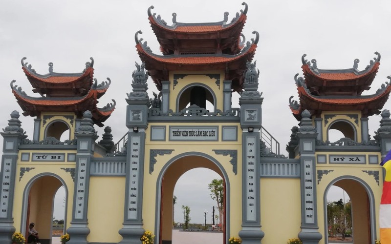 cong-tam-quan-thien-vien-truc-lam-bac-lieu