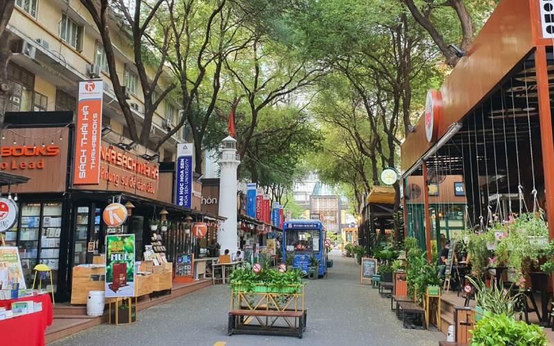 Đường sách Nguyễn Văn Bình