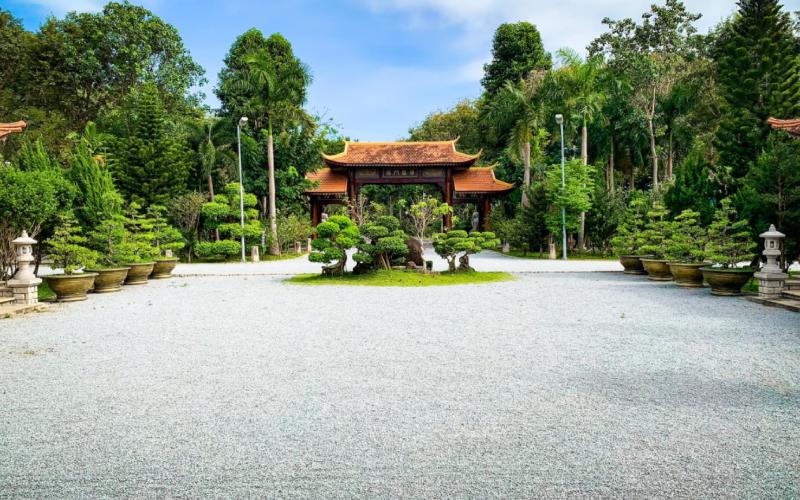 khong-gian-thanh-tinh-giua-rung-cao-su