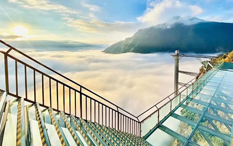 Kiến trúc Cầu kính Rồng Mây
