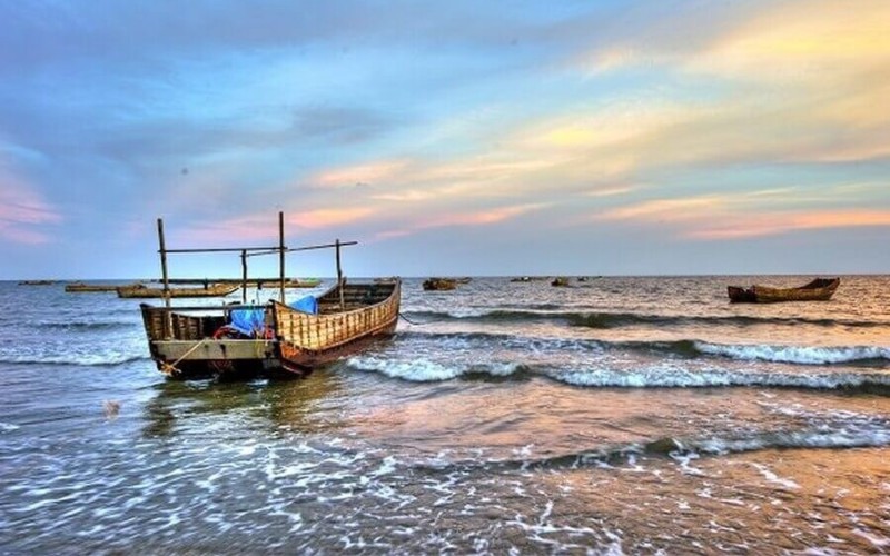 Làng biển Vạn Vĩ