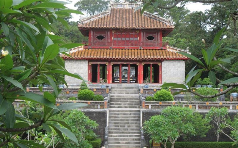 Lăng Minh Mạng nằm ở đâu