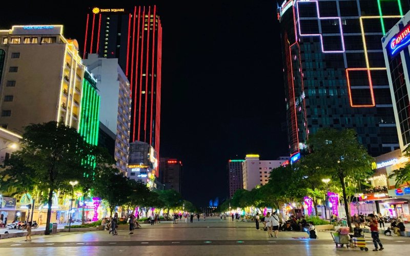 phố đi bộ nguyễn huệ