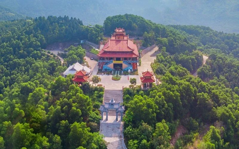 quan-the-kien-truc-thien-vien-truc-lam-phuong-hoang