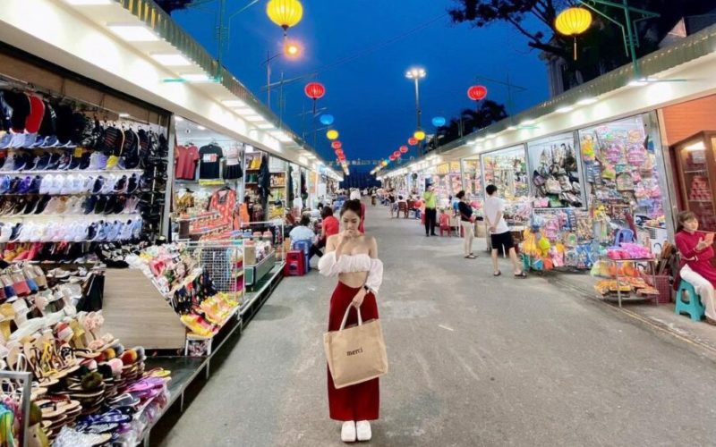 Thời điểm ghé chợ đêm Nha Trang