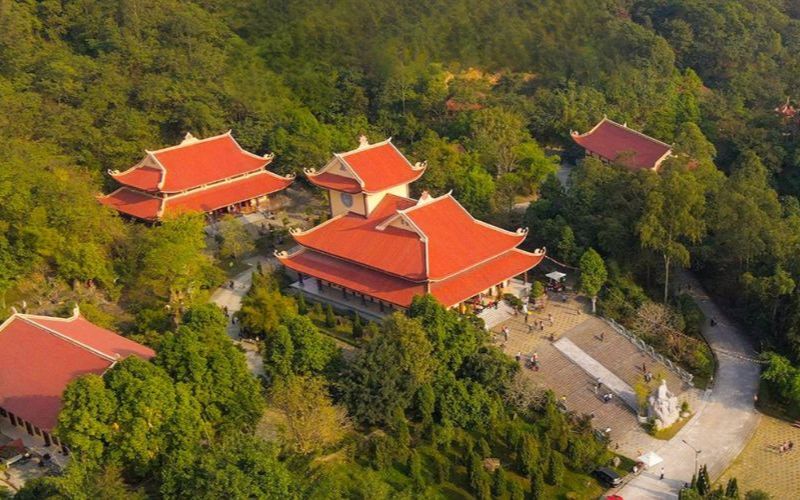 thoi-diem-vieng-tham-thien-vien-truc-lam-tue-duc