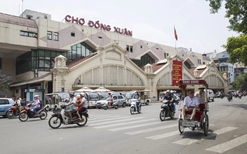 di chuyển đến chợ Đồng Xuân
