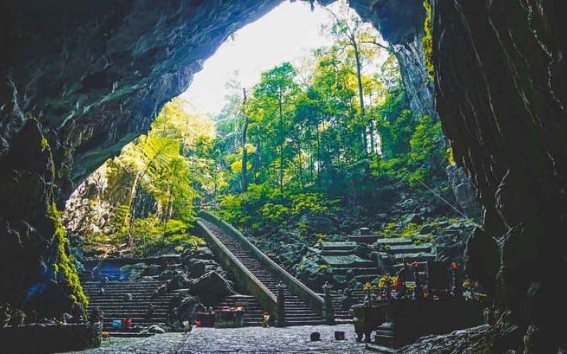 Động Hương Tích