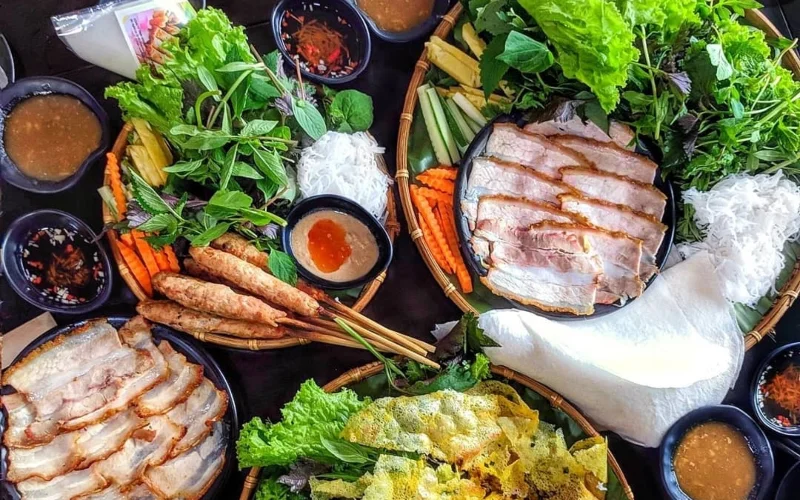 Ăn tối Đà Nẵng nên gì, ăn ở đâu? Chia sẻ 15 địa chỉ hấp dẫn dành cho bạn