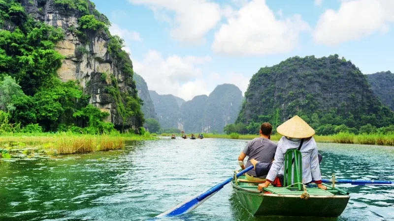 Du lịch sinh thái là gì? Khám phá các khu du lịch sinh thái Việt Nam đẹp nhất 2026