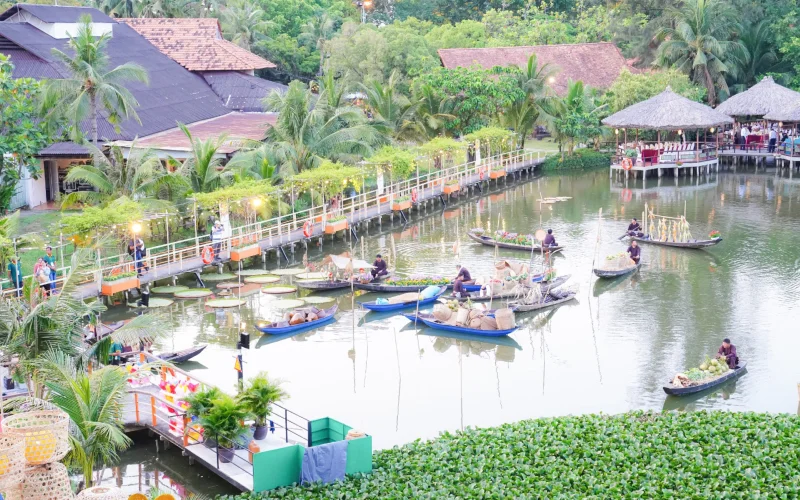 hoạt động hấp dẫn tại khu du lịch văn thánh