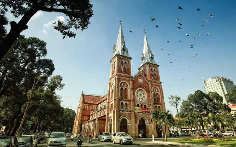 nhà thờ đức bà sài gòn