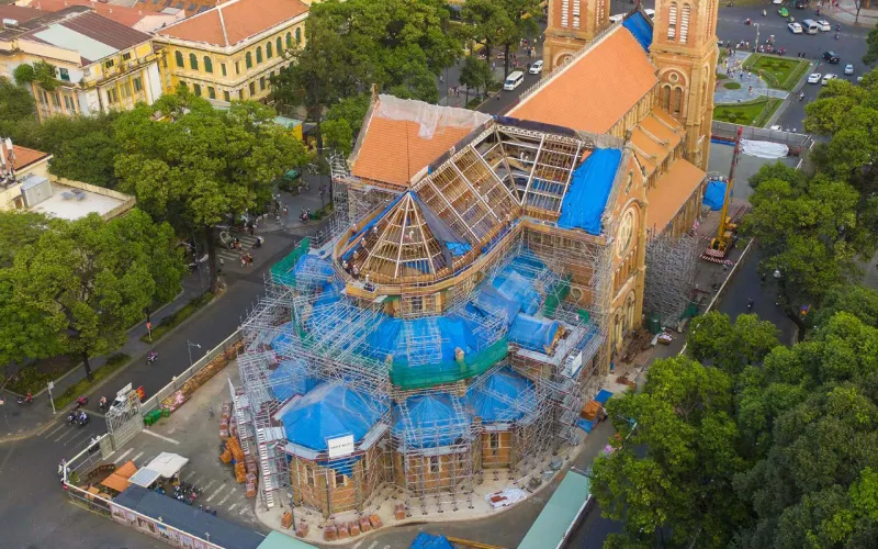 trùng tu nhà thờ đức bà sài gòn